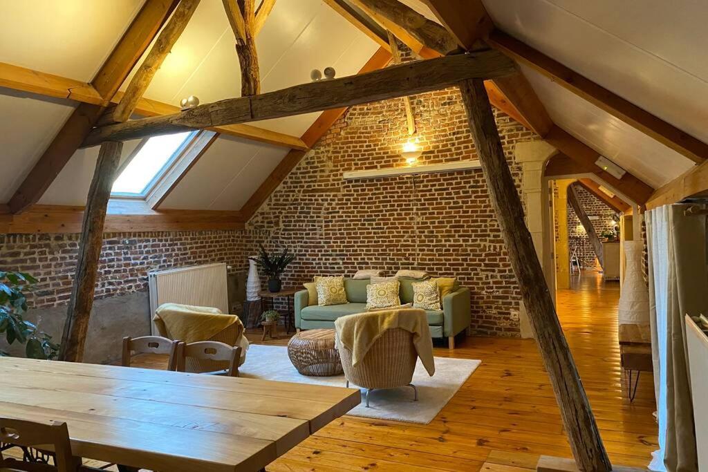 Charmant Appartement Dans Une Ancienne Ferme Nivelles Bagian luar foto